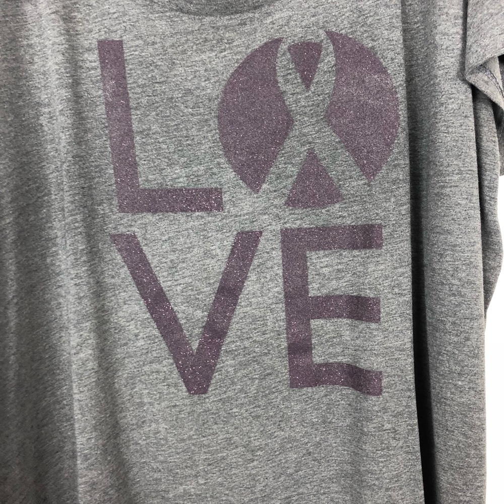 🔸Torrid “ Love” Graphic Short Sleeve Tee - Picture 5 of 5